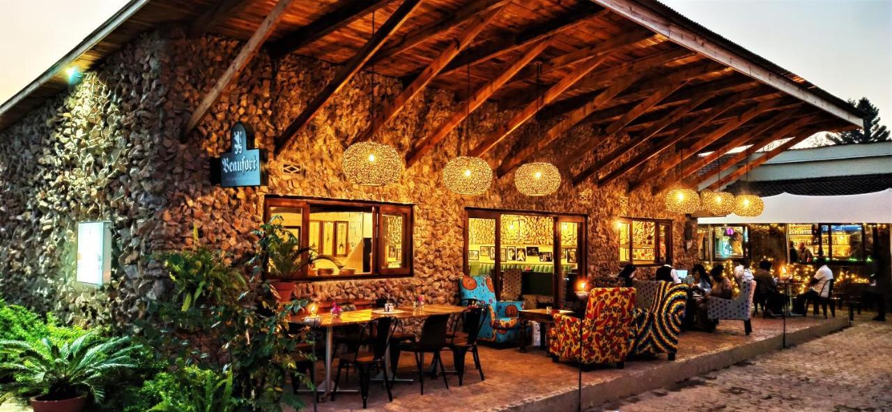 Bougainvilla Boutique Hotel & Restaurant Лубумбаши Экстерьер фото