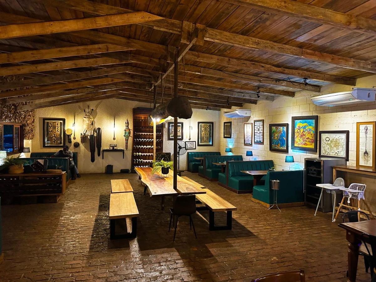 Bougainvilla Boutique Hotel & Restaurant Лубумбаши Экстерьер фото