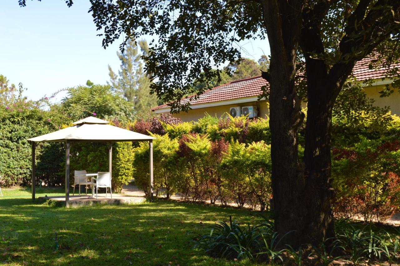 Bougainvilla Boutique Hotel & Restaurant Лубумбаши Экстерьер фото