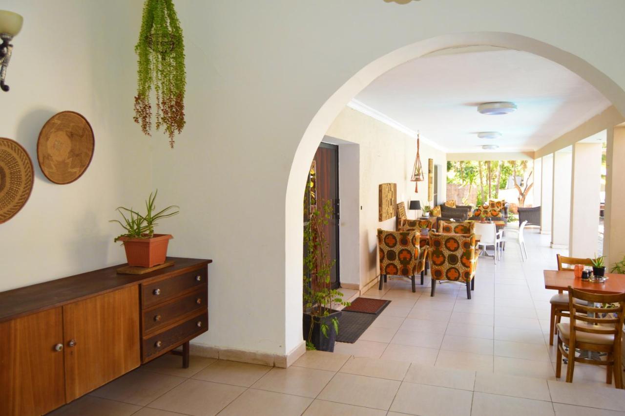 Bougainvilla Boutique Hotel & Restaurant Лубумбаши Экстерьер фото