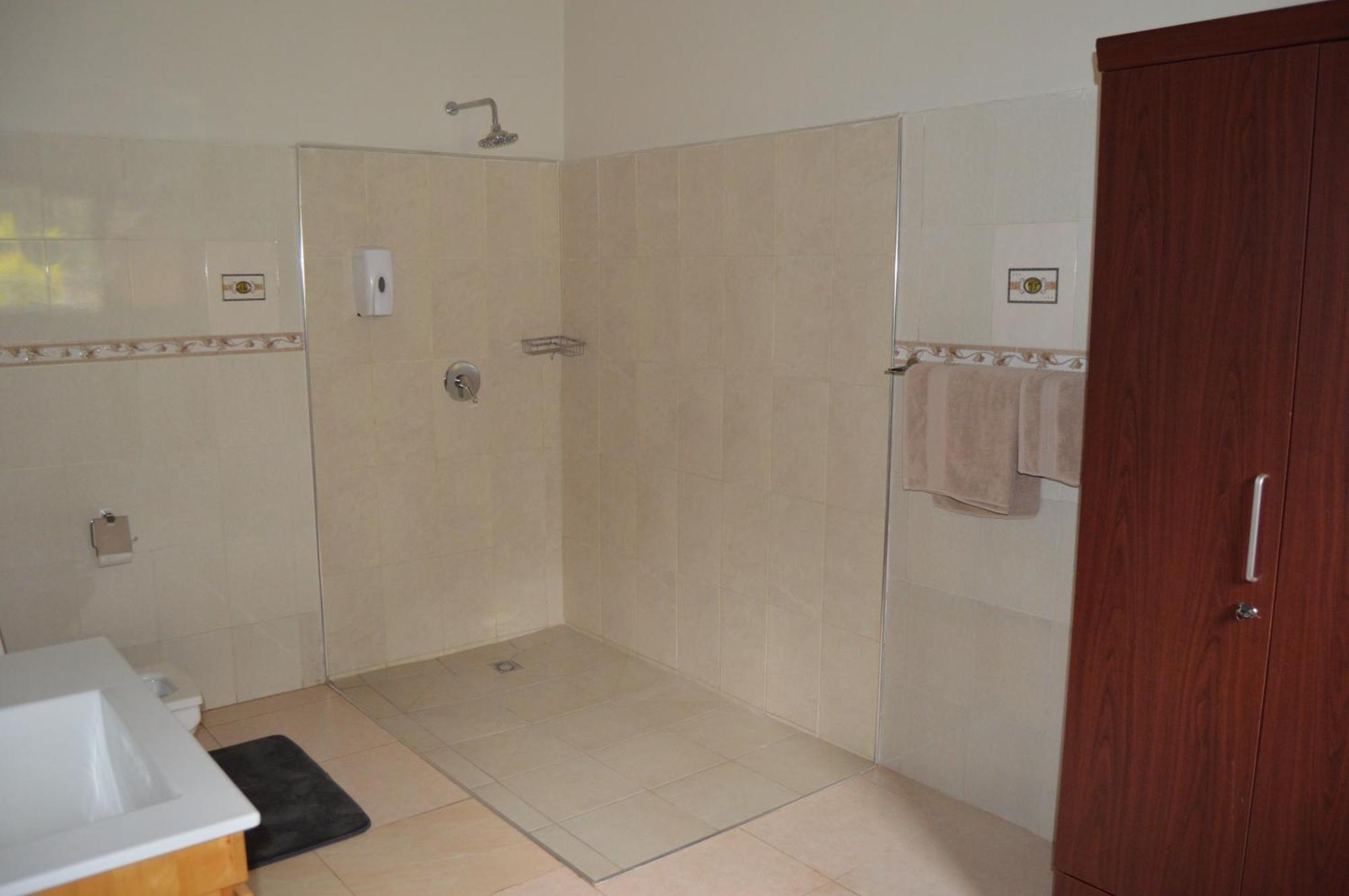 Bougainvilla Boutique Hotel & Restaurant Лубумбаши Экстерьер фото