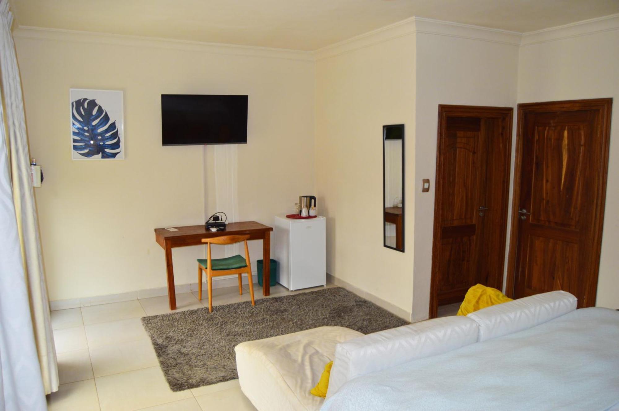 Bougainvilla Boutique Hotel & Restaurant Лубумбаши Экстерьер фото
