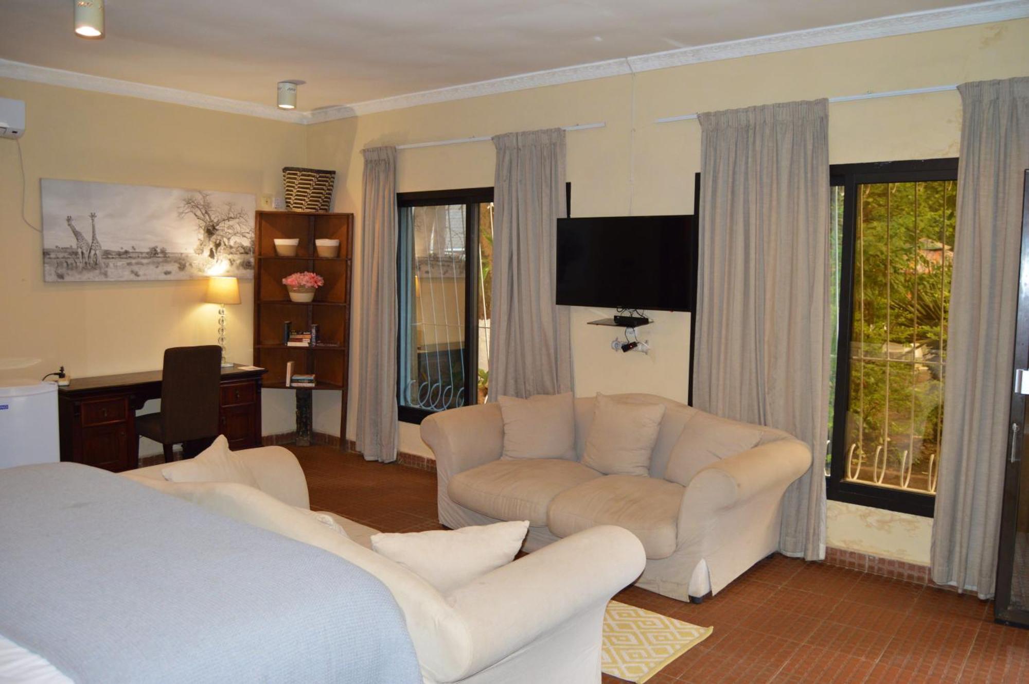 Bougainvilla Boutique Hotel & Restaurant Лубумбаши Экстерьер фото