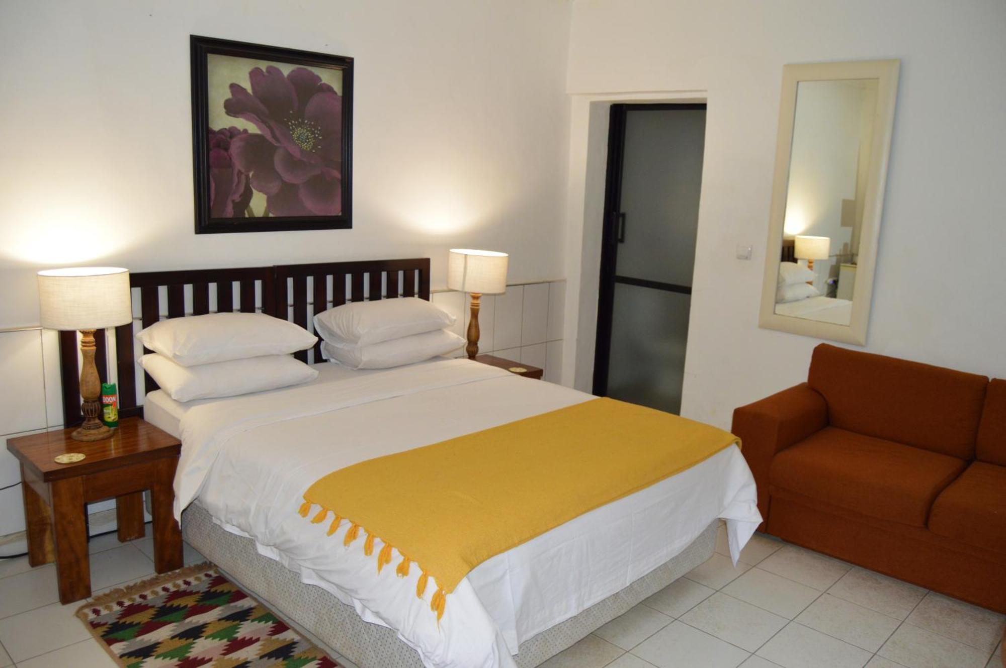 Bougainvilla Boutique Hotel & Restaurant Лубумбаши Экстерьер фото
